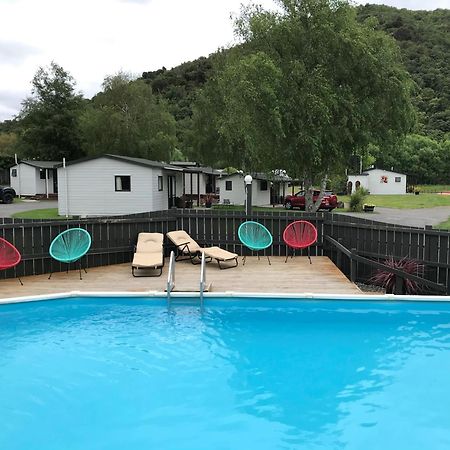 ホテル Parklands Marina Holiday Park ピクトン エクステリア 写真